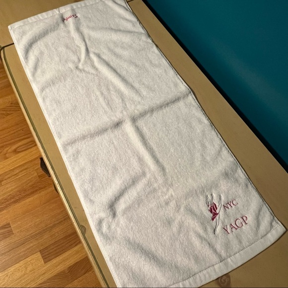 YAGP NYC towel by Sansha - Picture 3 of 3